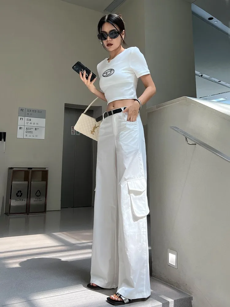 カーゴパンツ コーデ レディース 完全ガイド｜通勤に使えるワイドレッグの選び方と実際のコーデ
