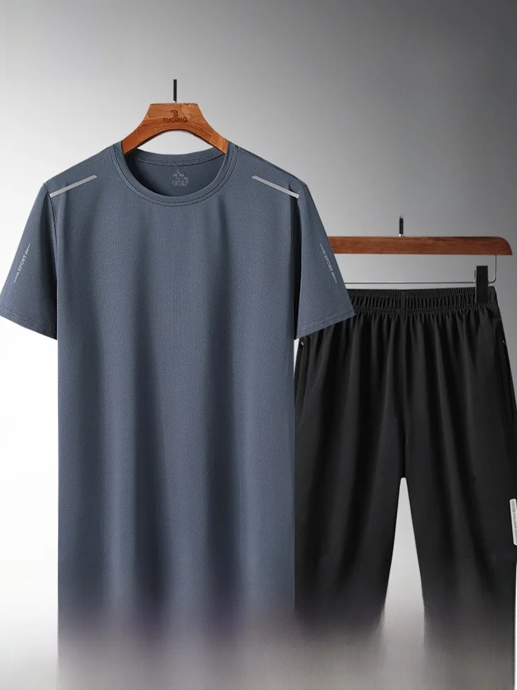 カットオフ tシャツをどう選ぶ？夏の快適さとスタイルのバランスを取るための本物の選び方