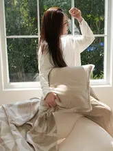 四葉クローバーデザインのモダンな羊毛クッションカバー【リラクシングブランケット・リビングソファやベッドサイドに最適】