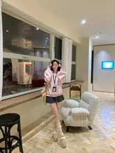 感漂うオフショルダーセーター【秋用・ルーズフィット・カジュアルスタイル】（セットアップ対応）