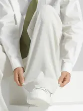 涼しげな白色のストレートパンツ【薄手・ゆったりフィット・カジュアルスタイル】（セットアップ対応）