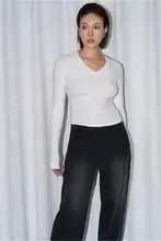 トレンドを意識したシンプルなデザインの低腰ワイドデニムパンツ【フィット・カーゴスタイル】（セットアップ対応）