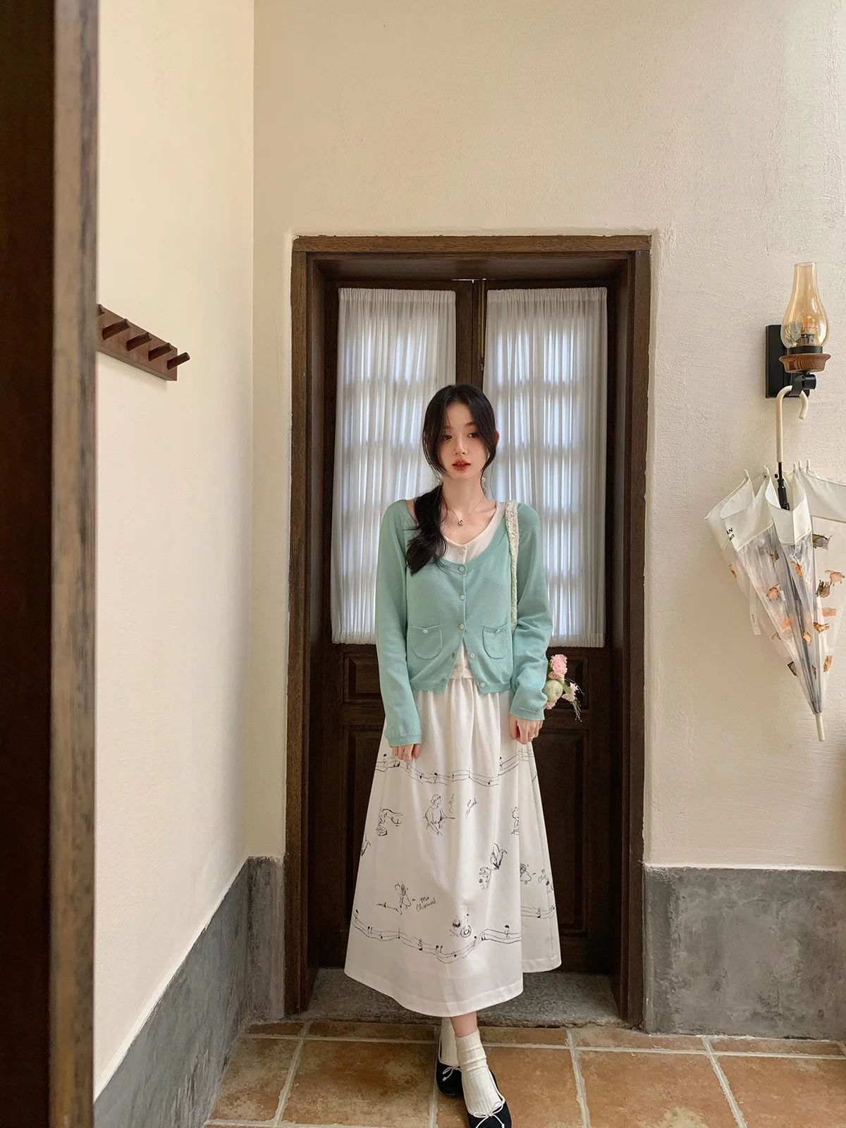 30代女性の春コーデに欠かせない「ふんわりとした優雅さ」は、どう選ぶ？