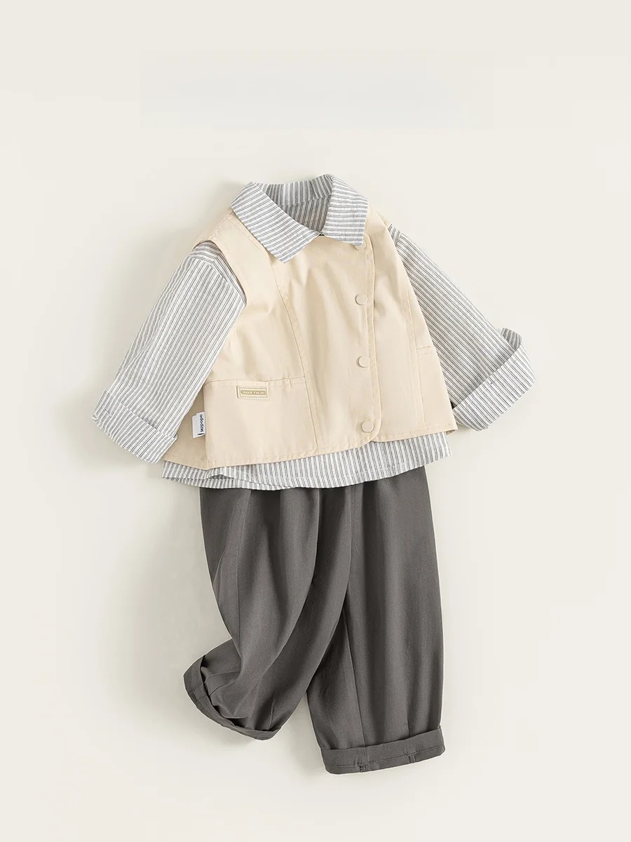 20度服装子供：春季カジュアル男の子用ベスト付きトラ柄シャツとパンツのコーディネート（セットアップ対応）