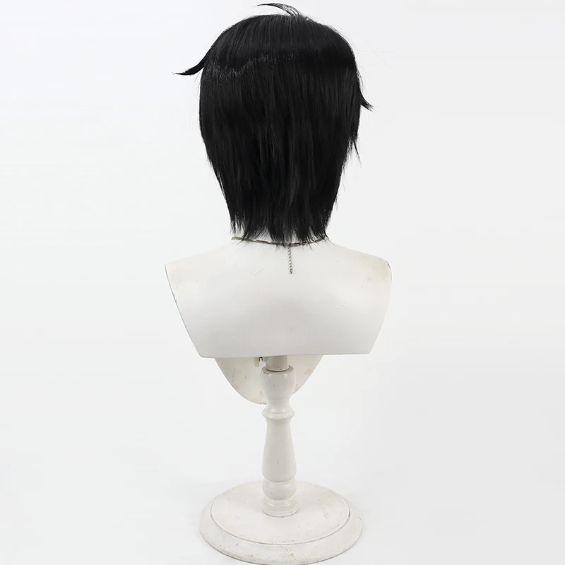 コスプレ用ブラックショートウィッグ：ヒロアカキャラに最適な男性モデルの日常使いスタイル