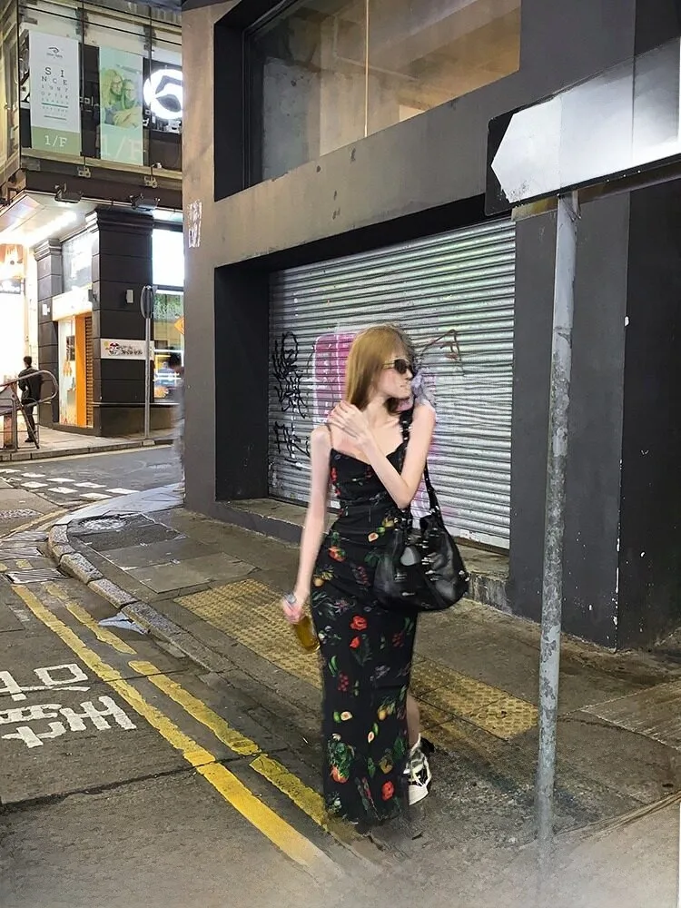 150センチの低身長女性が着ていても自然なシルエットになるワンピースは？