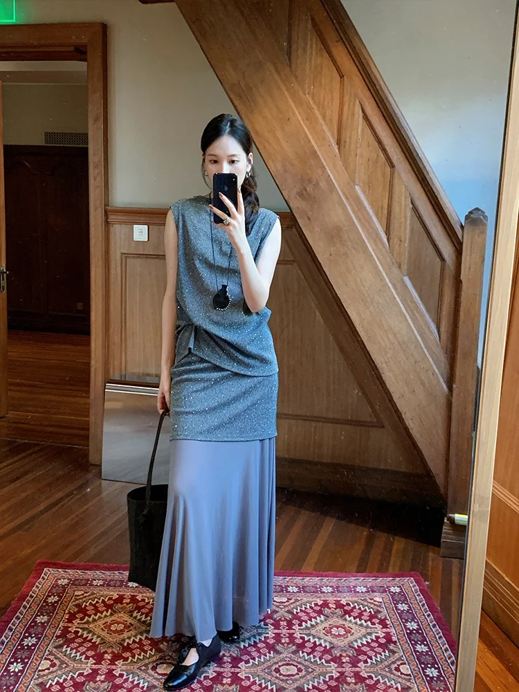 春夏新作 無地ノースリーブトップスとフリルスカート：20代女性向け軽やかな透け感セットアップの実用性と着こなしガイド