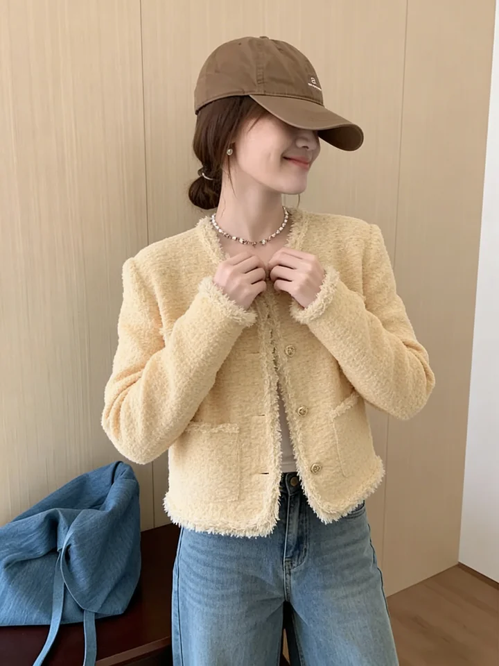 可愛らしいイエローのツイード風ジャケット【春秋用・独特なデザイン・正肩】
