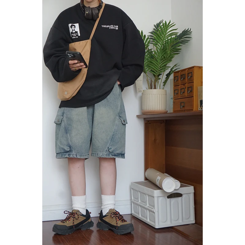 tシャツに油染みや黒ずみが生じるのを防ぐには？レトロな水洗い加工Tシャツが解決するリアルな使い方