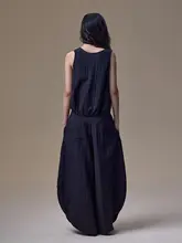 ラウンドネックノースリーブトップスとワイドレッグパンツ【フィット・セットアップ対応】