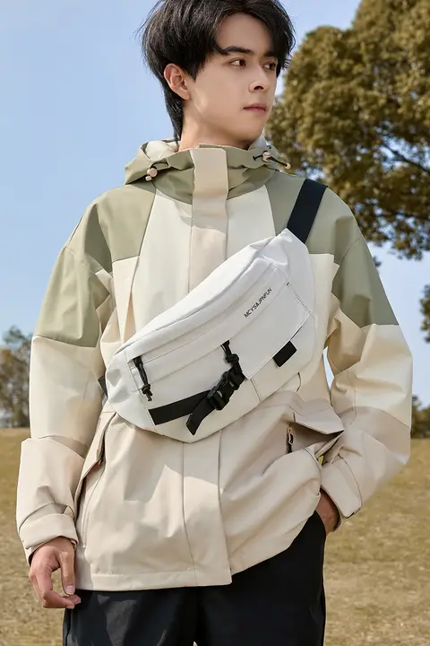 高級感のあるオシャレなメンズショルダーバッグ【斜め掛け・通勤・多機能】