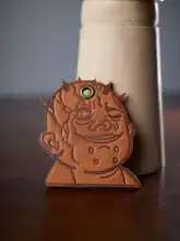 大きな頭のキーホルダー【手作り牛革・クリエイティブデザイン・幽霊キャラクター】