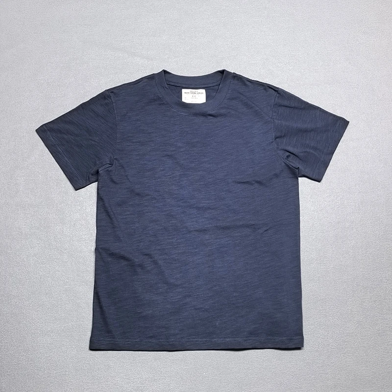 普通体型メンズに合うトップスは？極上の肌触りと季節感を両立するTシャツの選び方