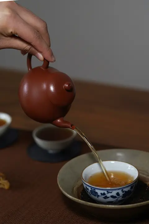 宜興紫砂製 手作り孟臣型 茶壺【皺皮・朱泥・高梨式】