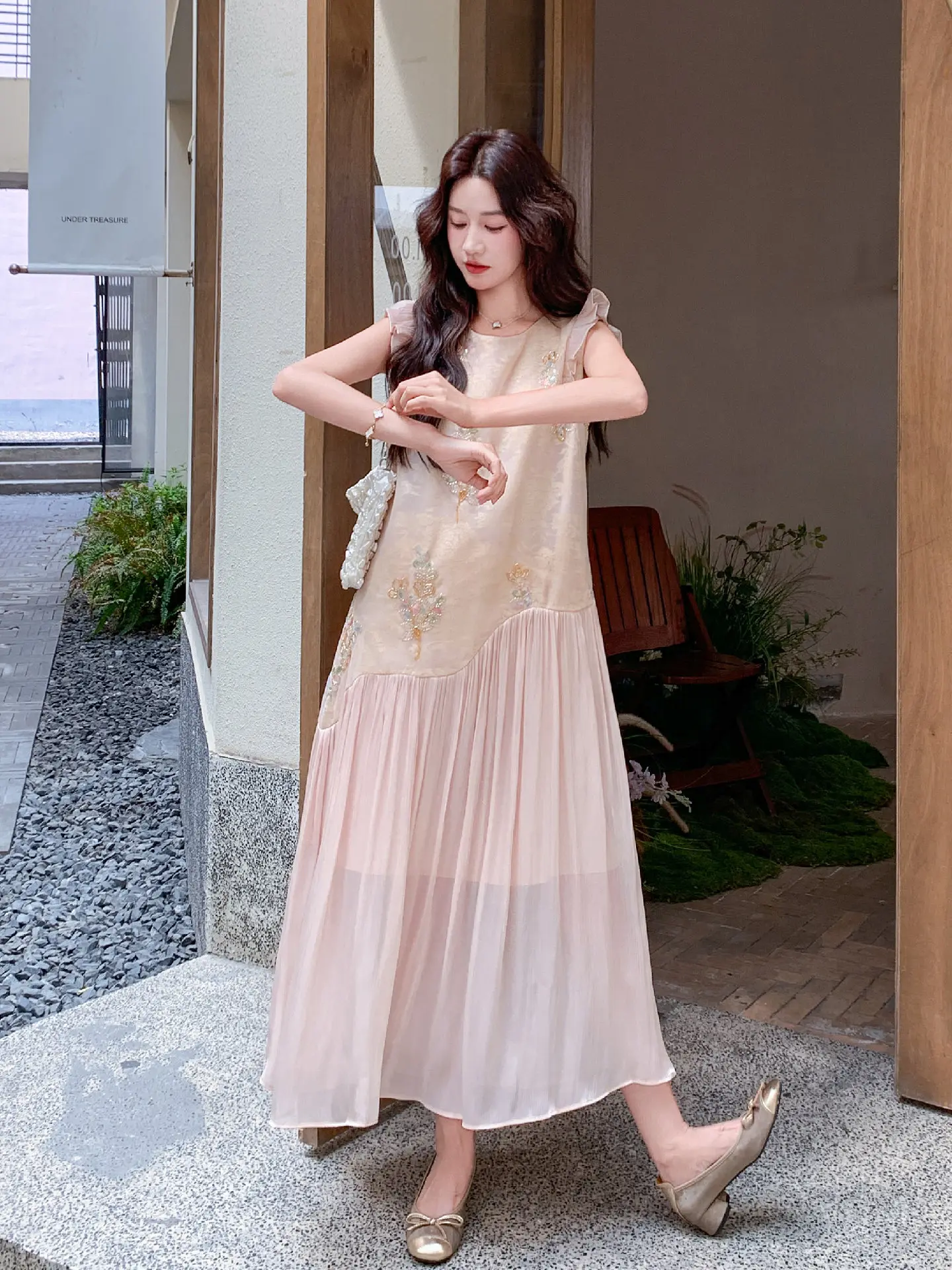 新中式ロングドレスで夏の日常をどう変える？