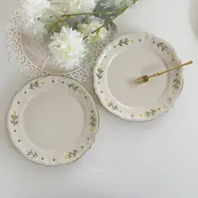 おしゃれな陶器製デザートプレート【ハンドペイント・ひなぎく柄】