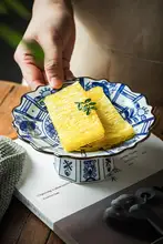 青花磁器製 高脚ティーセット用プレート【デザート皿・高足デザイン・精緻な陶器】