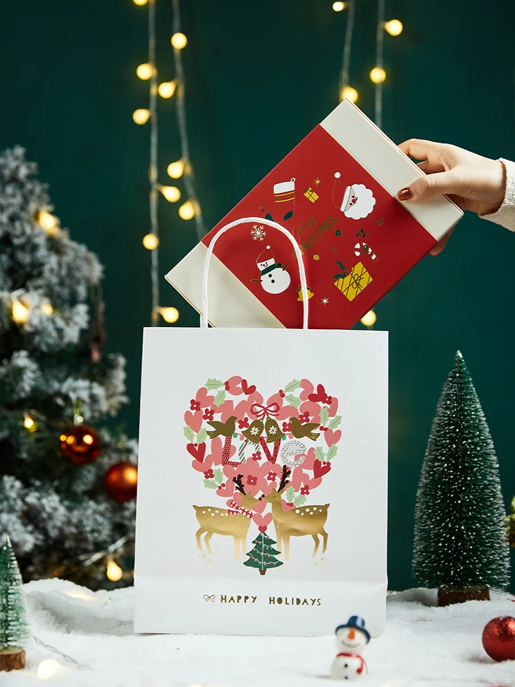 クリスマス用手提げバッグ：贈り物やお菓子の包装に最適な小型サブバッグの使い方
