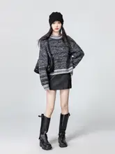 レトロ風グレーラウンドネックニットセーター【女性用・ルーズフィット・秋冬用・短丈】