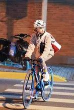 リサイクル素材使用の斜め掛けバッグ【通勤・自転車用・手提げも可能】