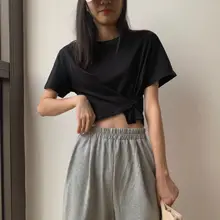 デザイン性の高い女性用ショートTシャツ【丸首・タイトフィット・ハイウエスト・ブラック】