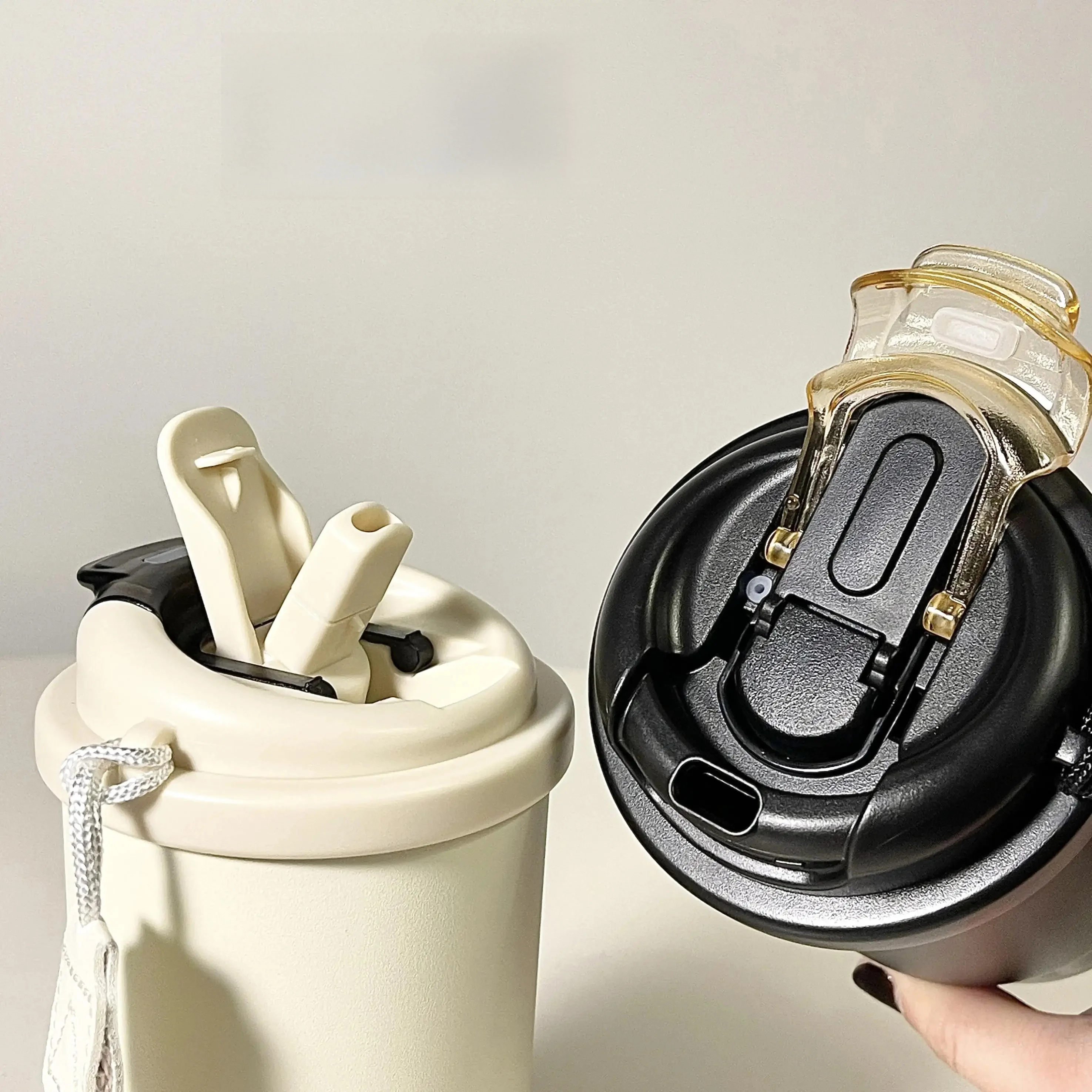 保温ストローマグ：シンプルデザインの380ml保温マグカップが6時間保温を実現