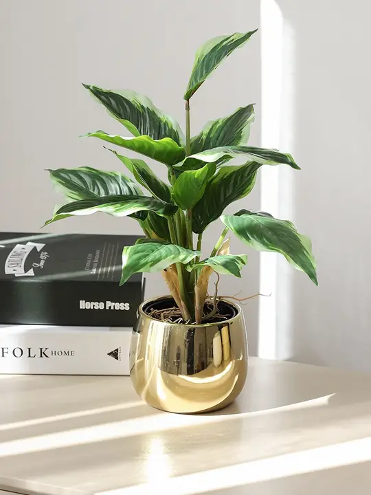 造花デスク装飾用 小型観葉植物【リアルな造形・万年青・インテリア用】