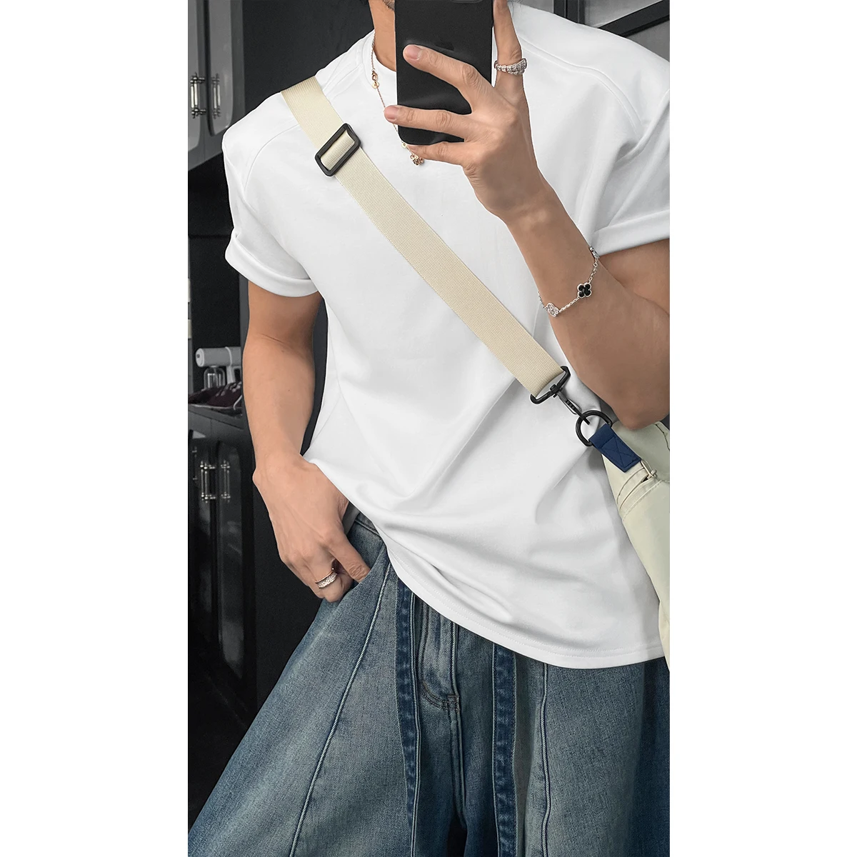 メンズ 白Tシャツ コーデ どうやって着る？厳選4選