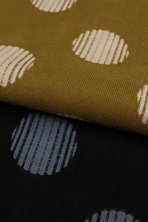波点柄の柔らかいコーデュロイ素材ワンピース【手作りの温かみ】