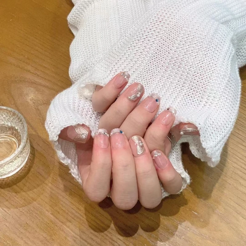 かっこいいおしゃれ大人の夏、フットネイルにどんなデザインがおすすめ？