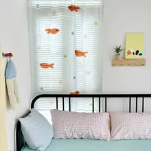 ピンクの金魚デザインカーテン【夢幻的な少女の部屋・穴あけ不要・半遮光・飾り窓用】