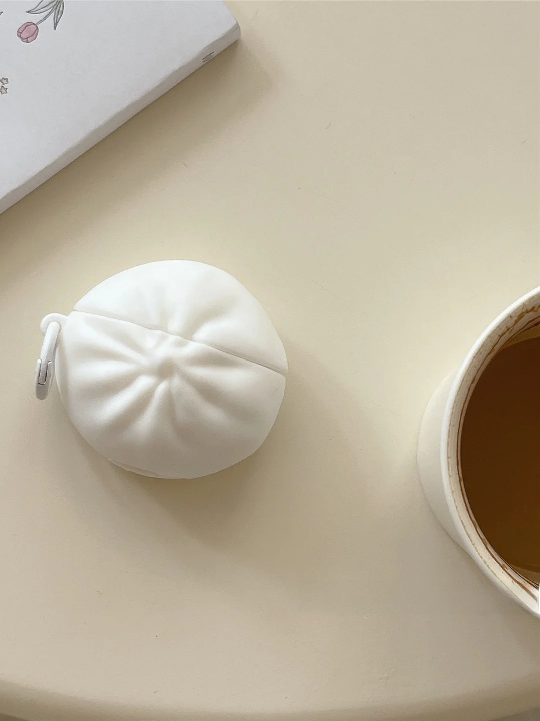 AirPods Pro を装着するときの感じ方は？その「装着イメージ」を、日常のなかで体感する