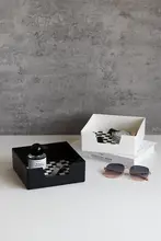 北欧風 チェッカーパターンの重ねられるデスク収納ボックス【化粧品・小物・鍵トレイ】