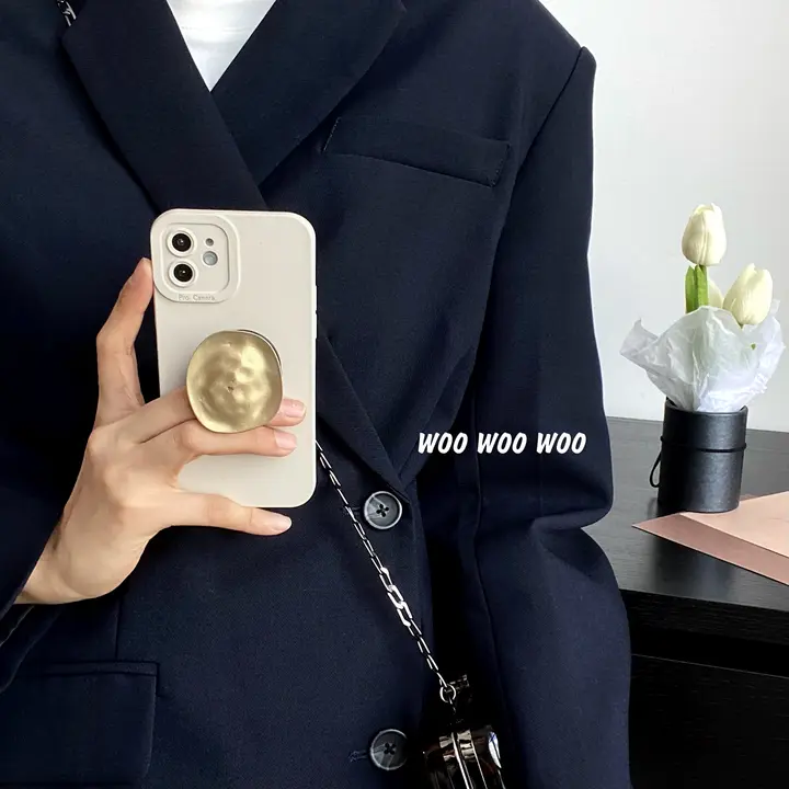 カジュアルなデザインのカキ色スマホケーススタンド【iPhone対応・薄型・高級感あり】