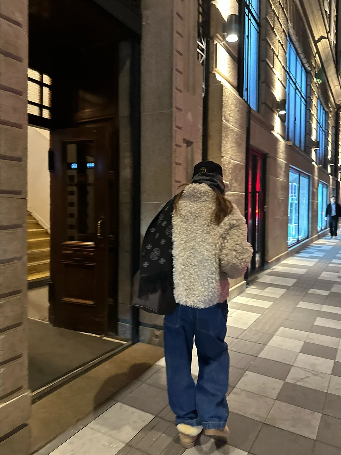 冬アウター レディース 40代 どんなものを買うべきか？高級感と保温性のバランスを取るベストアイテムとは