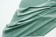 極上の柔らかさの豆緑色金属光沢ベルベット生地【旗袍や漢服のコスチューム用】