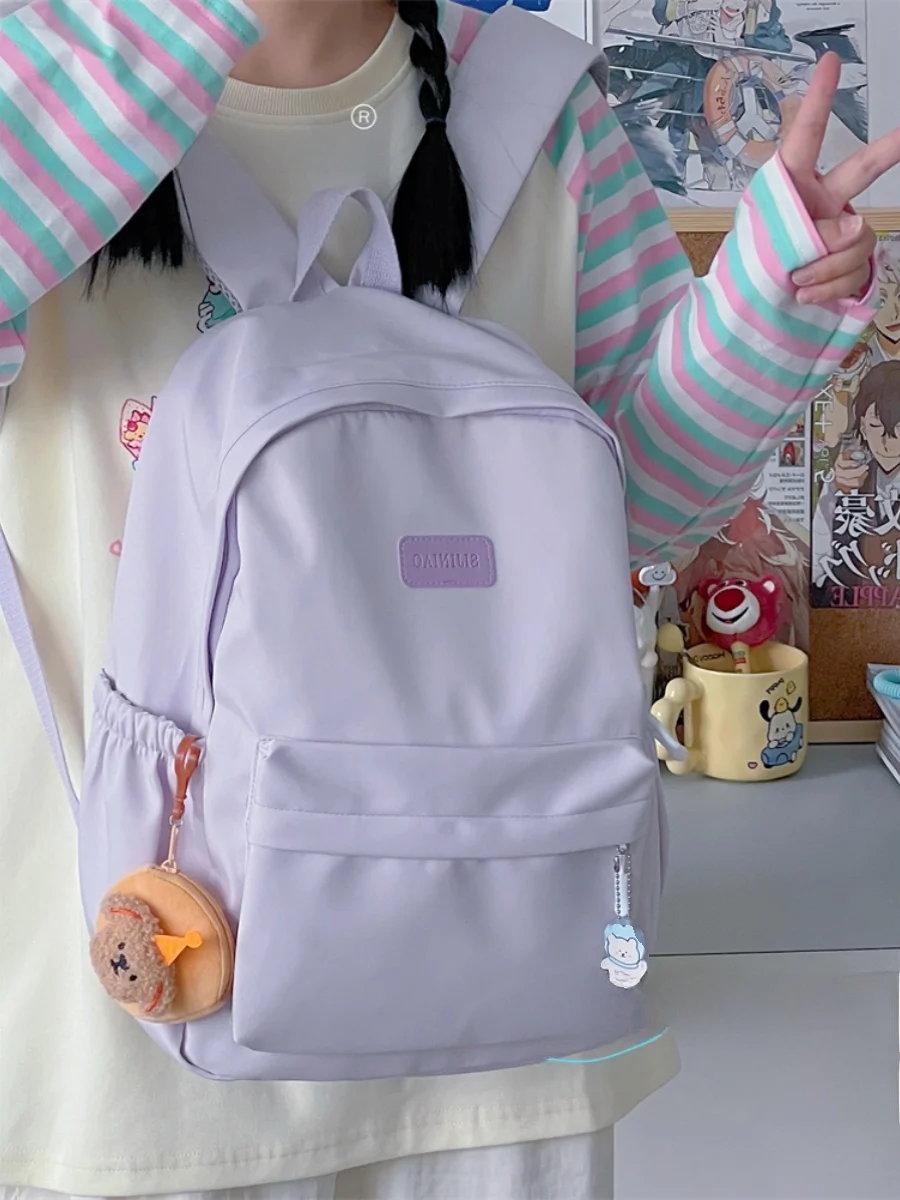 「A4が入るバッグ」で通学スタイルを変えるべきか？中学生・大学生女子に最適なおしゃれなトートバッグとは？