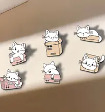 可愛い猫デザインのブローチ【金属製・カジュアルファッション用・アクセサリー】