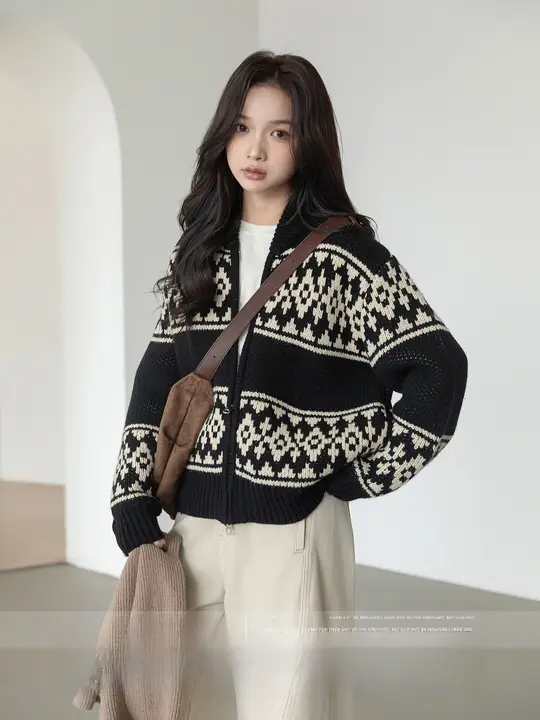 黒色のフェア Isle ニットカーディガン【ファッショナブルで高級感】