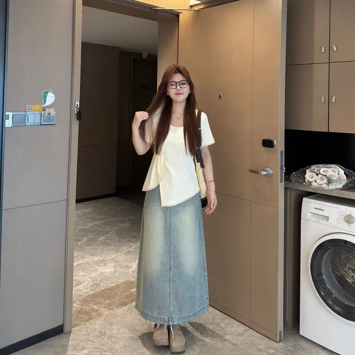 ナチュラルスタイルの大きいサイズ女性用不規則プリーツTシャツ【短袖・お腹カバー・夏用】（セットアップ対応）