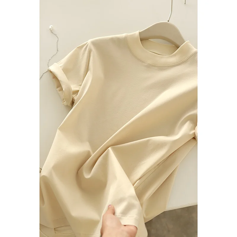 春コーデ レディース 2026完全ガイド｜チーズイエローと海塩グリーンのミニハイネックTシャツで失敗しない着こなし