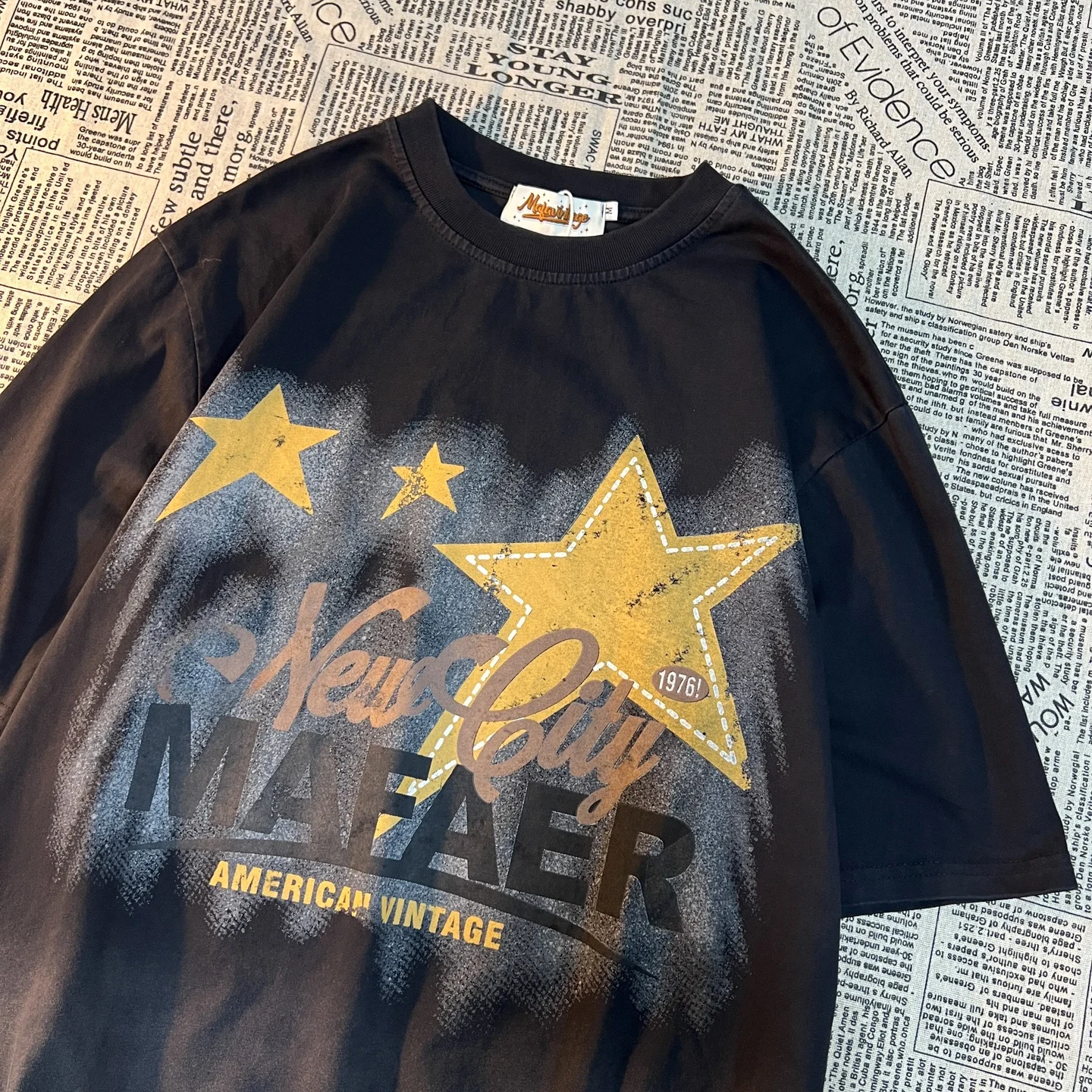 ロンティーTシャツを重ね着するなら、どうやって着る？そしてどんな色がおすすめか