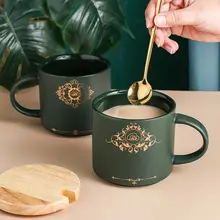 シンプルなデザインの陶器製マグカップ【カップ・スプーン付き・カフェスタイル】