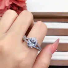 S925純銀製のオーバルダイヤモンドリング【八心八矢デザイン・ジルコニア使用・ウェディングジュエリー】