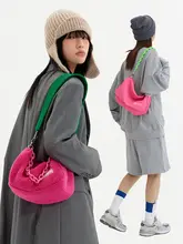 オリジナルデザインのファッションショルダーバッグ【毛糸・秋冬用・女性向け】