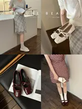 バレリーナスタイルのフラットシューズ【交差ストラップ・快適通勤用】