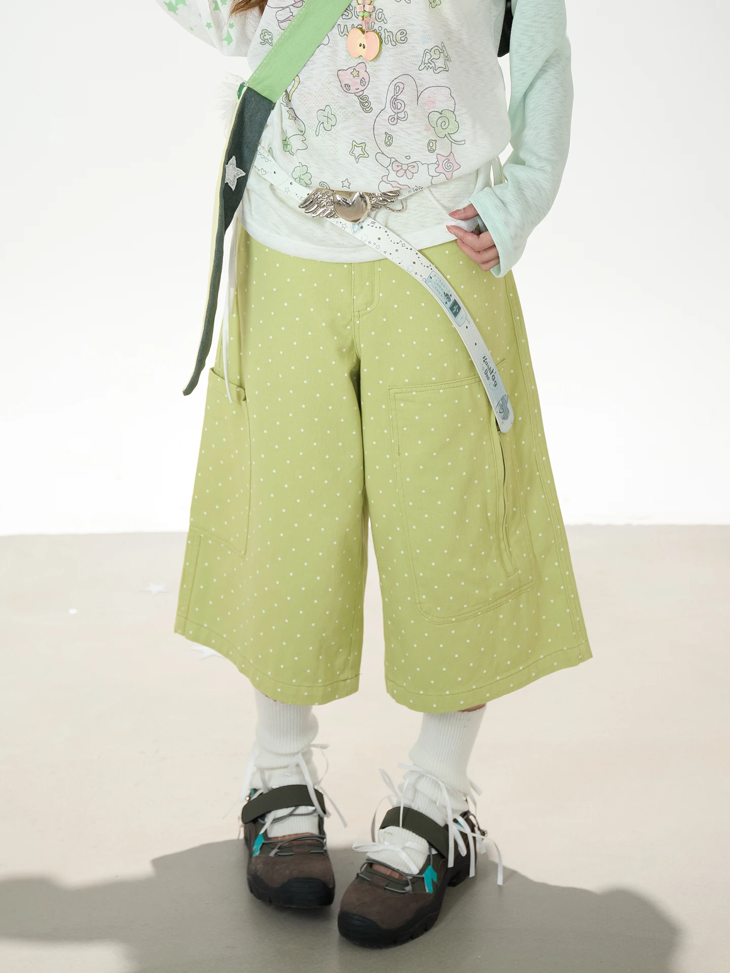かわいいファッションをどう選ぶ？シンプル可愛い服の選び方と、Y2Kスタイルで失敗しないコーデの秘密