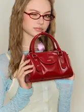 レザー製 バレエスタイルボストンバッグ【赤・ショルダー・ハンドバッグ・クッション型】