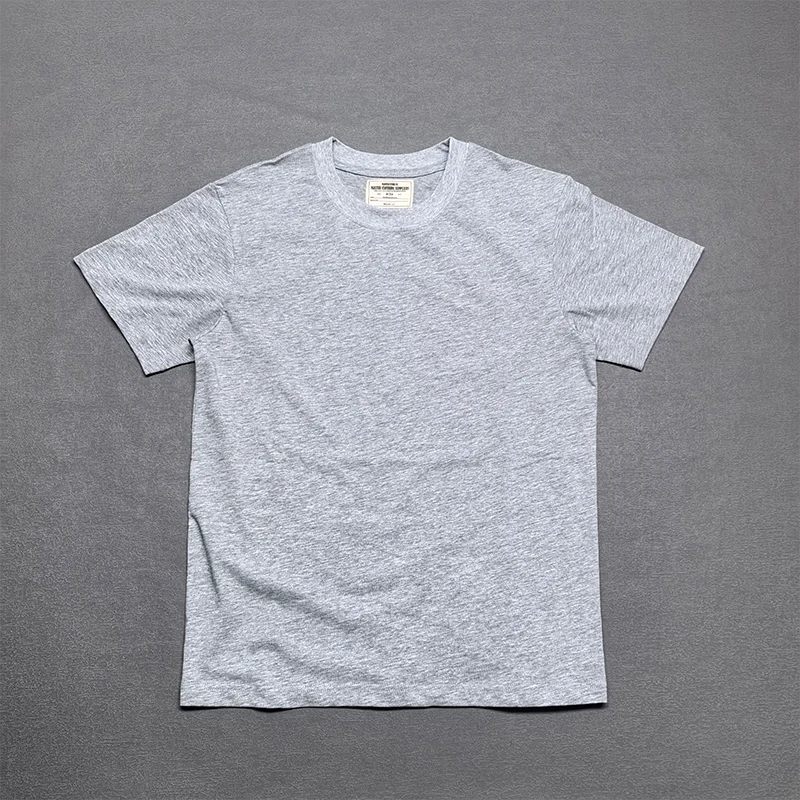 普通体型メンズに合うトップスは？極上の肌触りと季節感を両立するTシャツの選び方