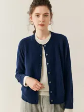 厚手のクルーネックニットカーディガン【女性用・極上の柔らかさ・シンプルデザイン】（セットアップ  対応）